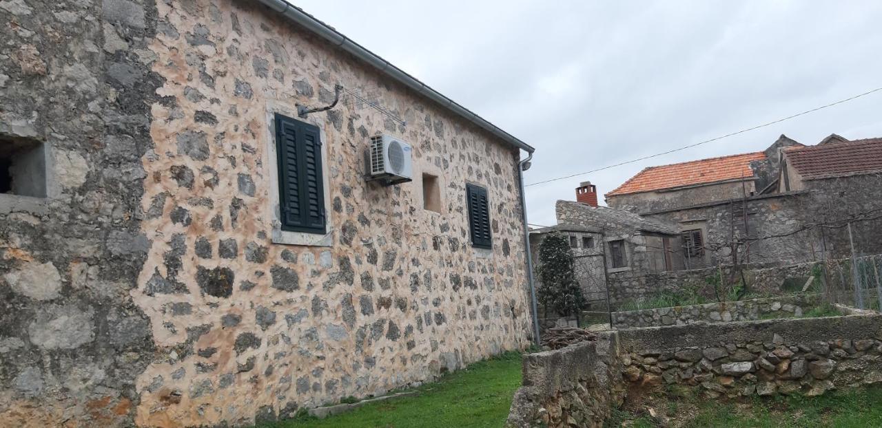 Apartman Bogdan Jelsa  Extérieur photo
