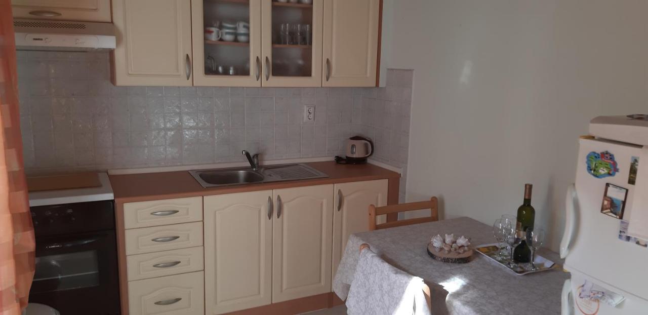 Apartman Bogdan Jelsa  Extérieur photo
