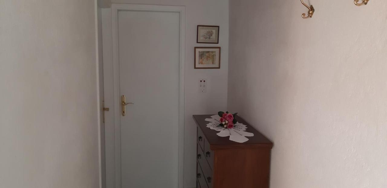 Apartman Bogdan Jelsa  Extérieur photo
